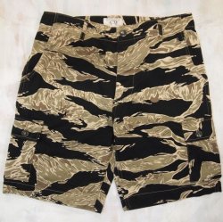 画像1: バズリクソンズ　ゴールドタイガー　カモフラージュ　ショーツ