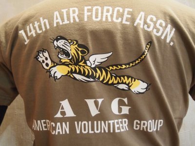 画像1: バズリクソンズ　 Tシャツ　AVG